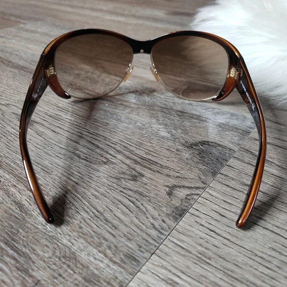 TOM FORD - Sunglasses & case